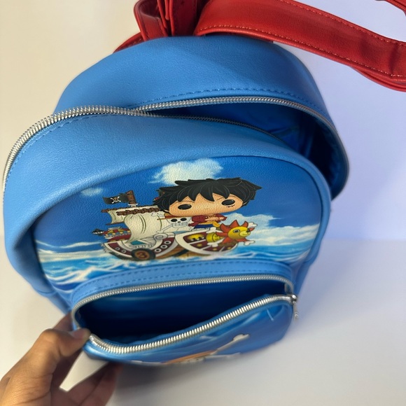 One Piece Mini-Backpack - Picture 4 of 5